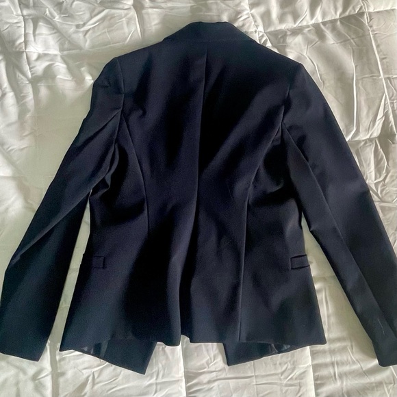 Nicole Miller Navy Blue Blazer & Pants Suit Set - Picture 3 of 7